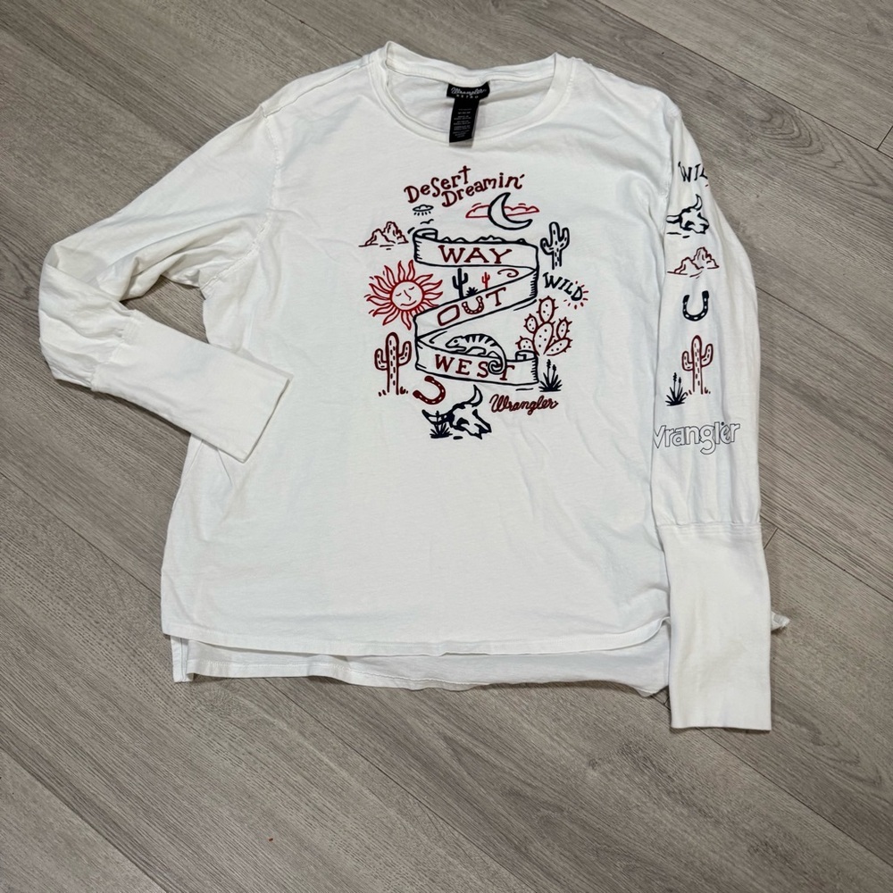 Wrangler Retro White Desert Dreamin' Long Sleeve Graphic Tee Medium‎
